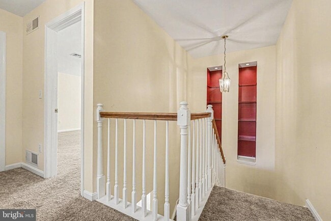 Building Photo - 645 Springhouse Ln