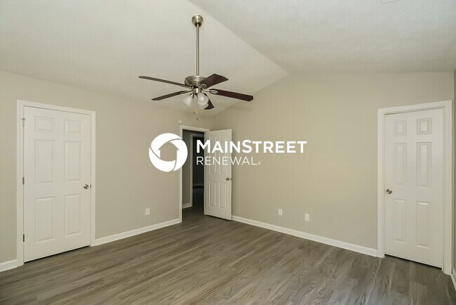 Building Photo - 3 Bedroom Pet-Friendly Home in Ellenwood, GA with Main Street Renewal