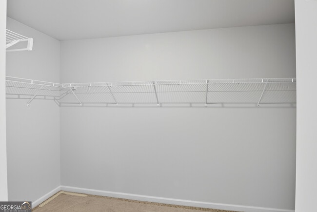 Building Photo - 680 River Run Dr