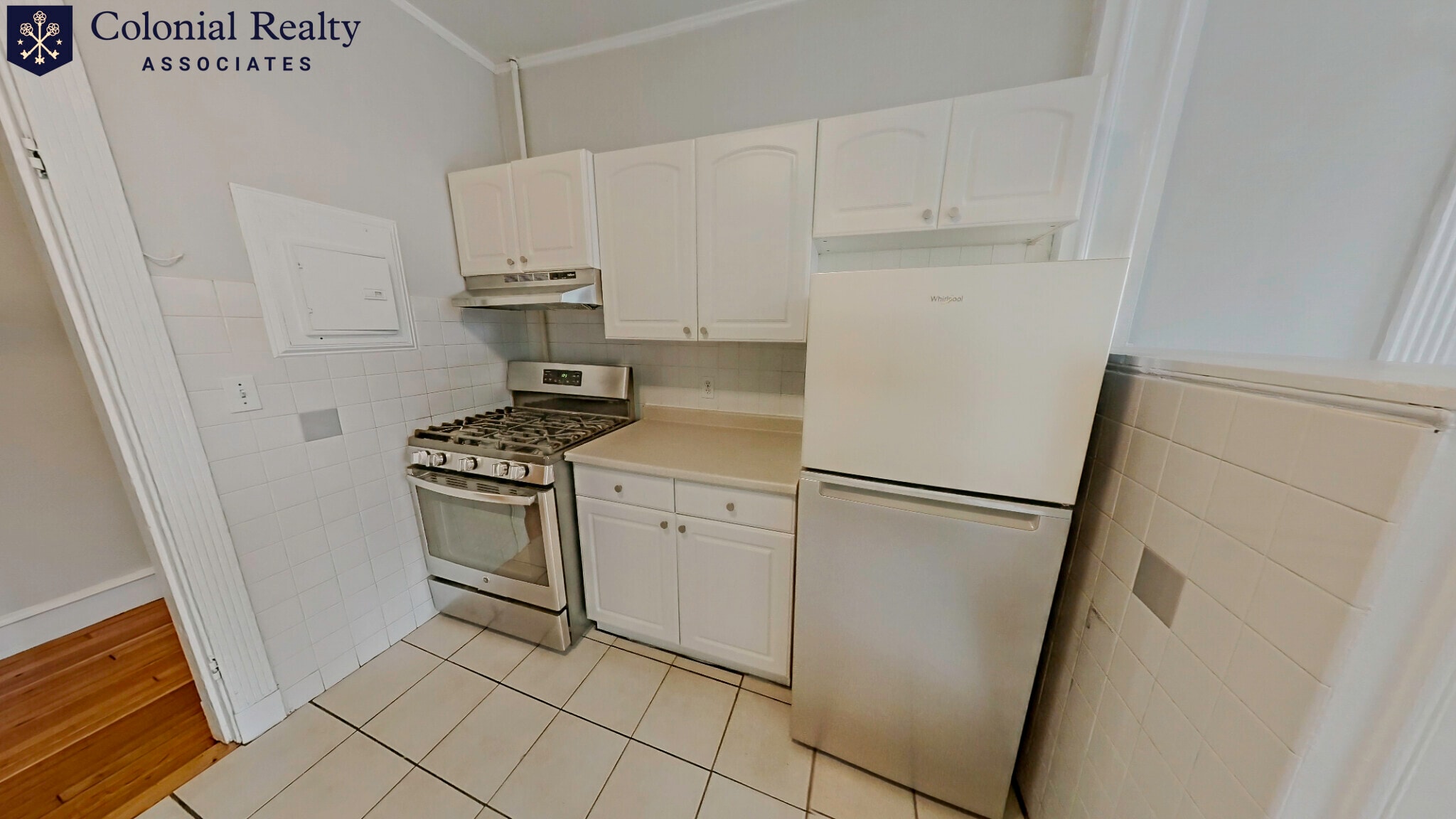 Building Photo - 330 St Paul St