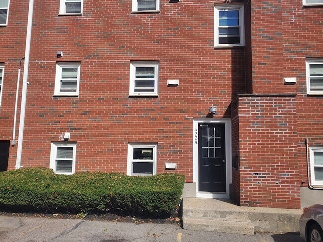 Building Photo - 433 B Sea St