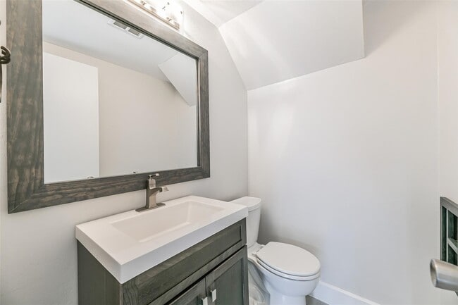 Building Photo - 14723 Barryknoll Ln