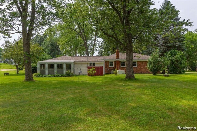 Building Photo - 2754 Candlewick Dr