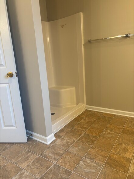 Building Photo - 5053 Reynolds Way