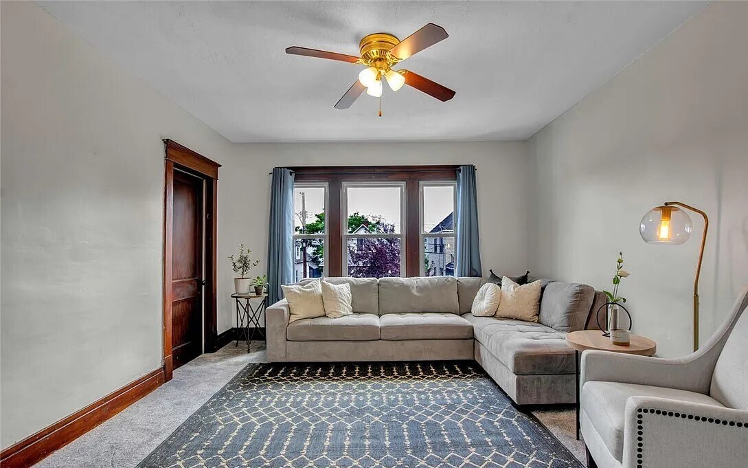 Building Photo - 68 Sunset St