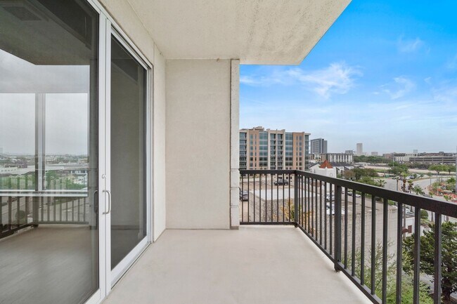 Building Photo - 3333 Allen Pkwy