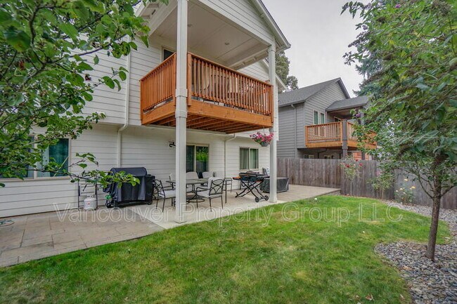Building Photo - 2511 NE 59th St