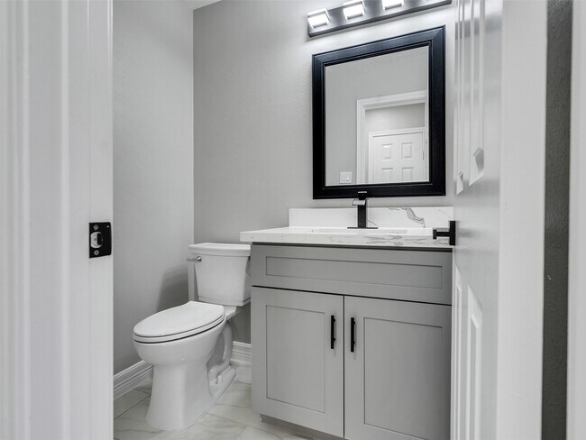 Building Photo - 1730 Pilgrim Journey Dr