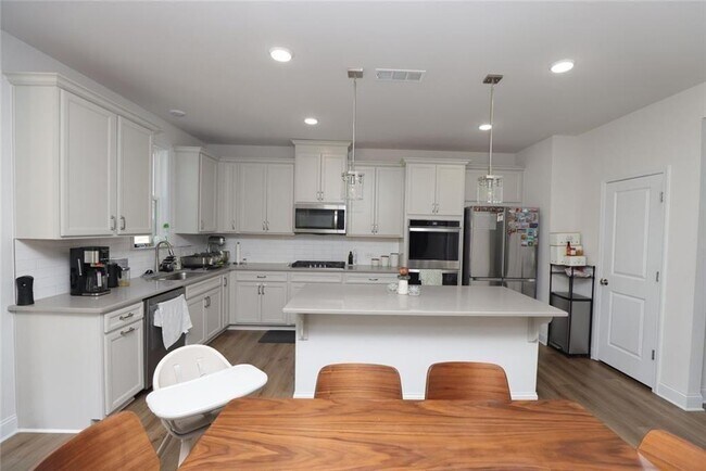 Building Photo - 451 Carmichael Cir