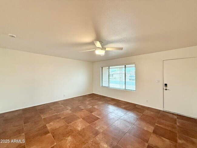 Building Photo - 4559 E Dragoon Ave