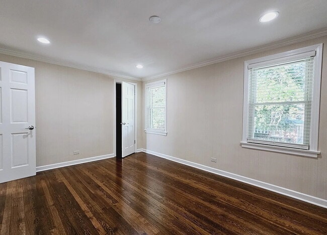 Building Photo - Upscale Living at Its Finest