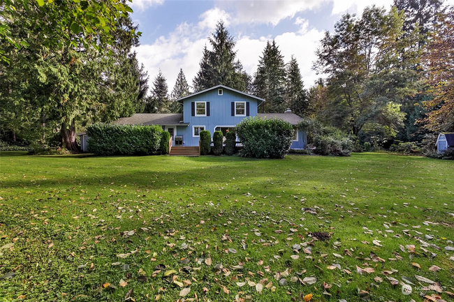 Building Photo - Tranquil Woodinville Home!