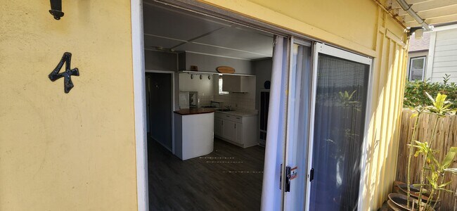 Building Photo - 1726 Ocean Way