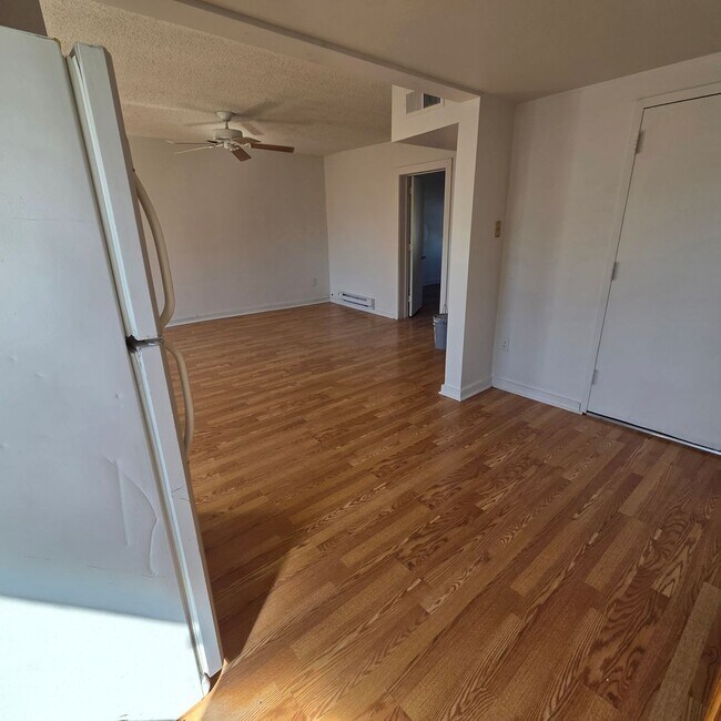 Building Photo - Welcome to the heart of downtown Historic ...