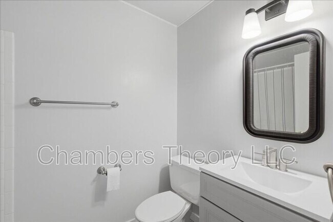 Building Photo - 2988 Borge St