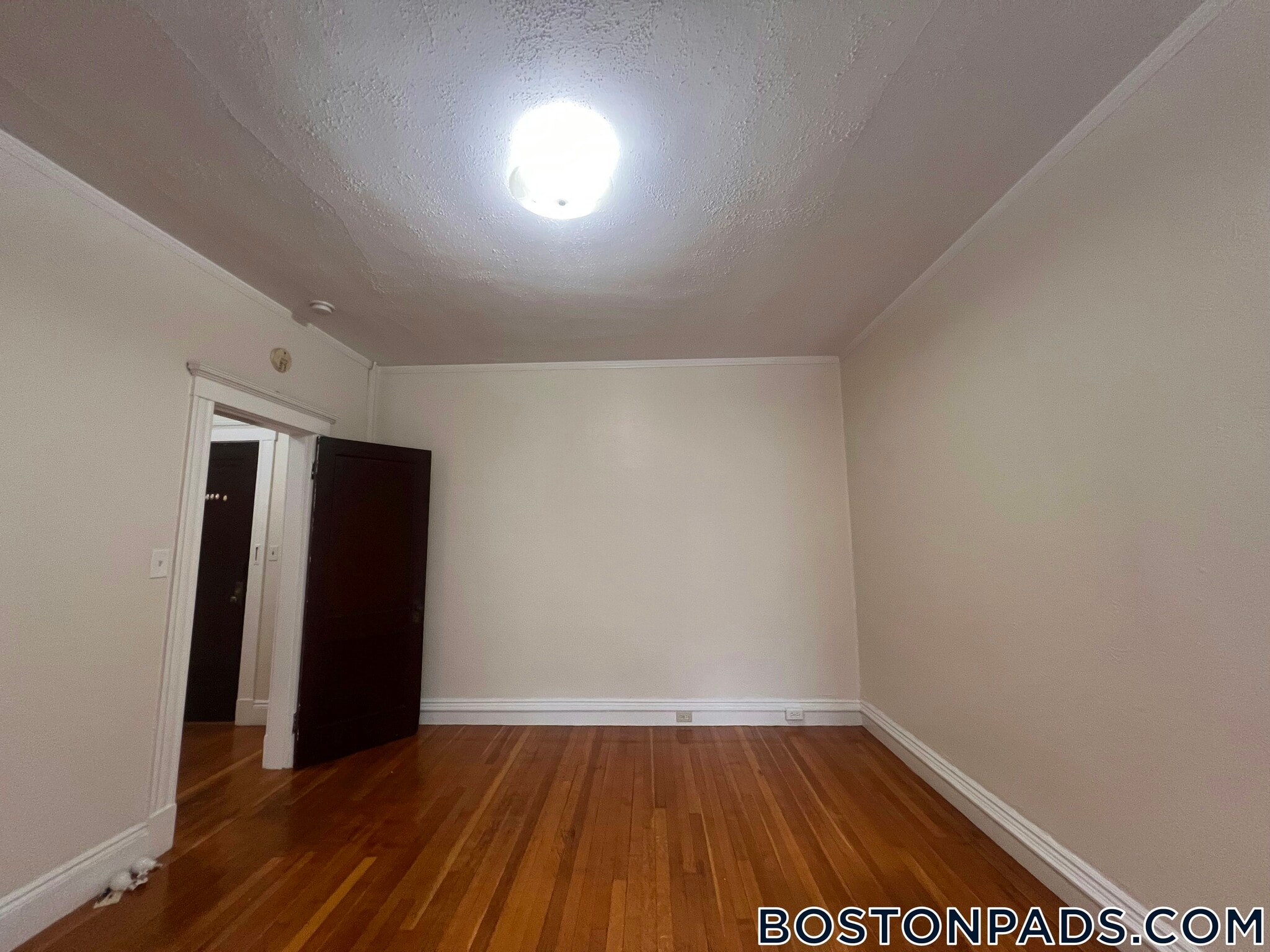 Building Photo - 17-19-19 Washington St S