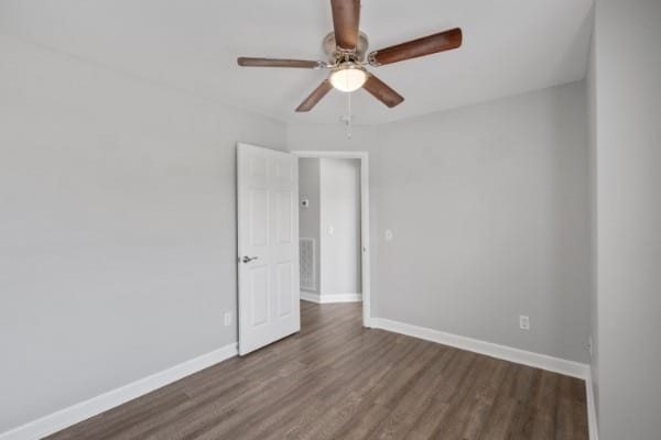 Building Photo - 302 12 Oaks Ln