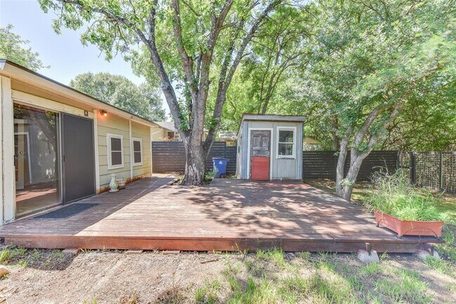 Building Photo - 4900 Brushy Ridge Dr
