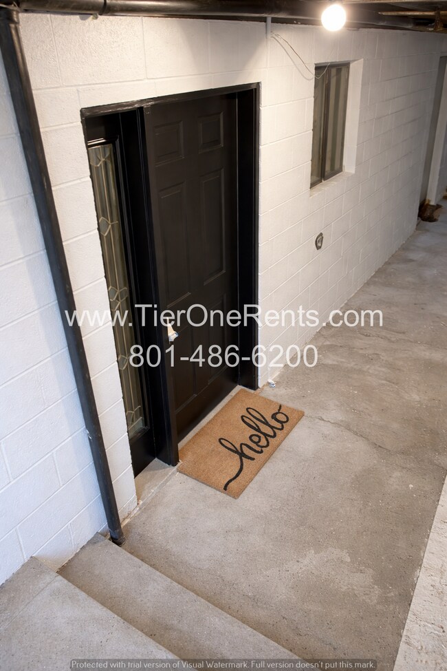 Building Photo - NO DEPOSIT option available for qualified renters with Obligo.