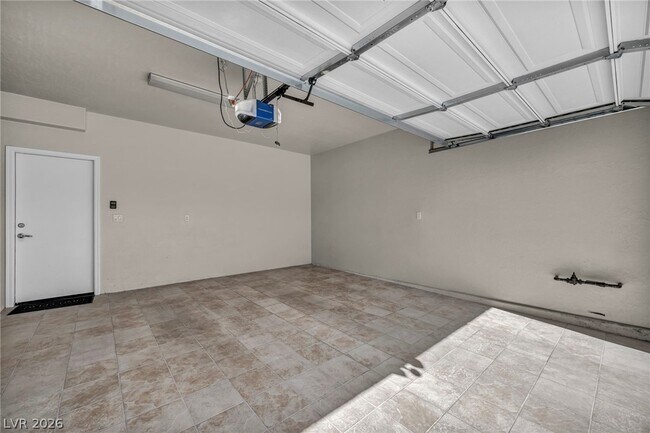 Building Photo - 3787 Budenny Dr