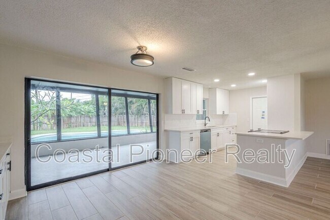 Building Photo - 4600 Venetian Blvd NE