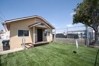 Building Photo - w4713