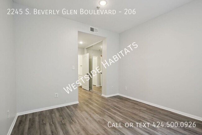 Building Photo - 2245 S Beverly Glen Blvd
