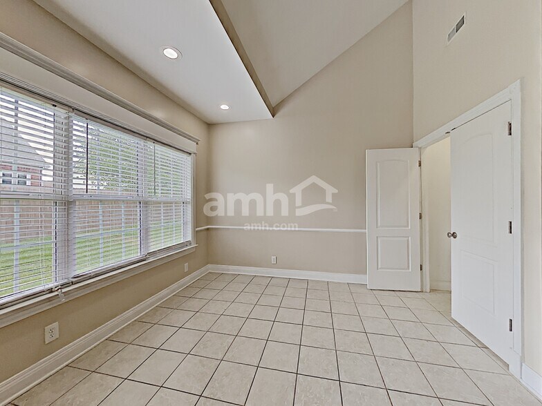 Building Photo - 3420 Hamberton Cir