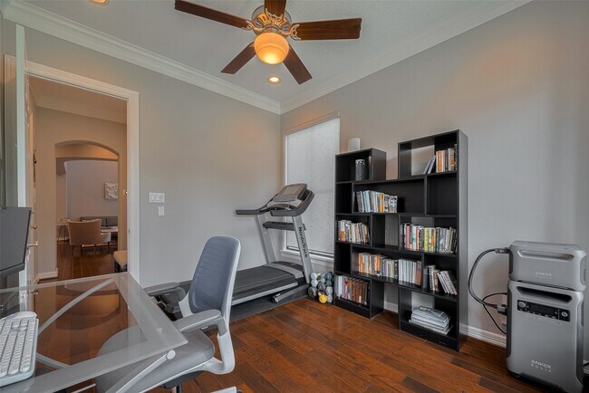 Building Photo - 4006 Lanark Ln