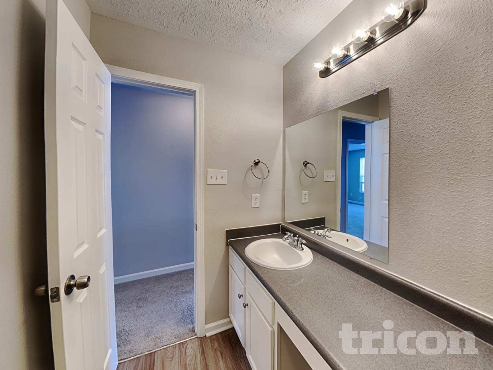Building Photo - 1024 Tradewinds Dr