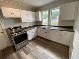 Building Photo - 142-144 Ohio St