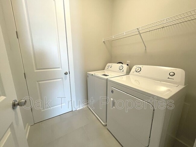 Building Photo - 105 Summer Tanager Dr