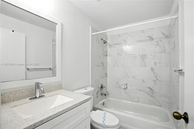 Building Photo - 1723 SW 109th Terrace