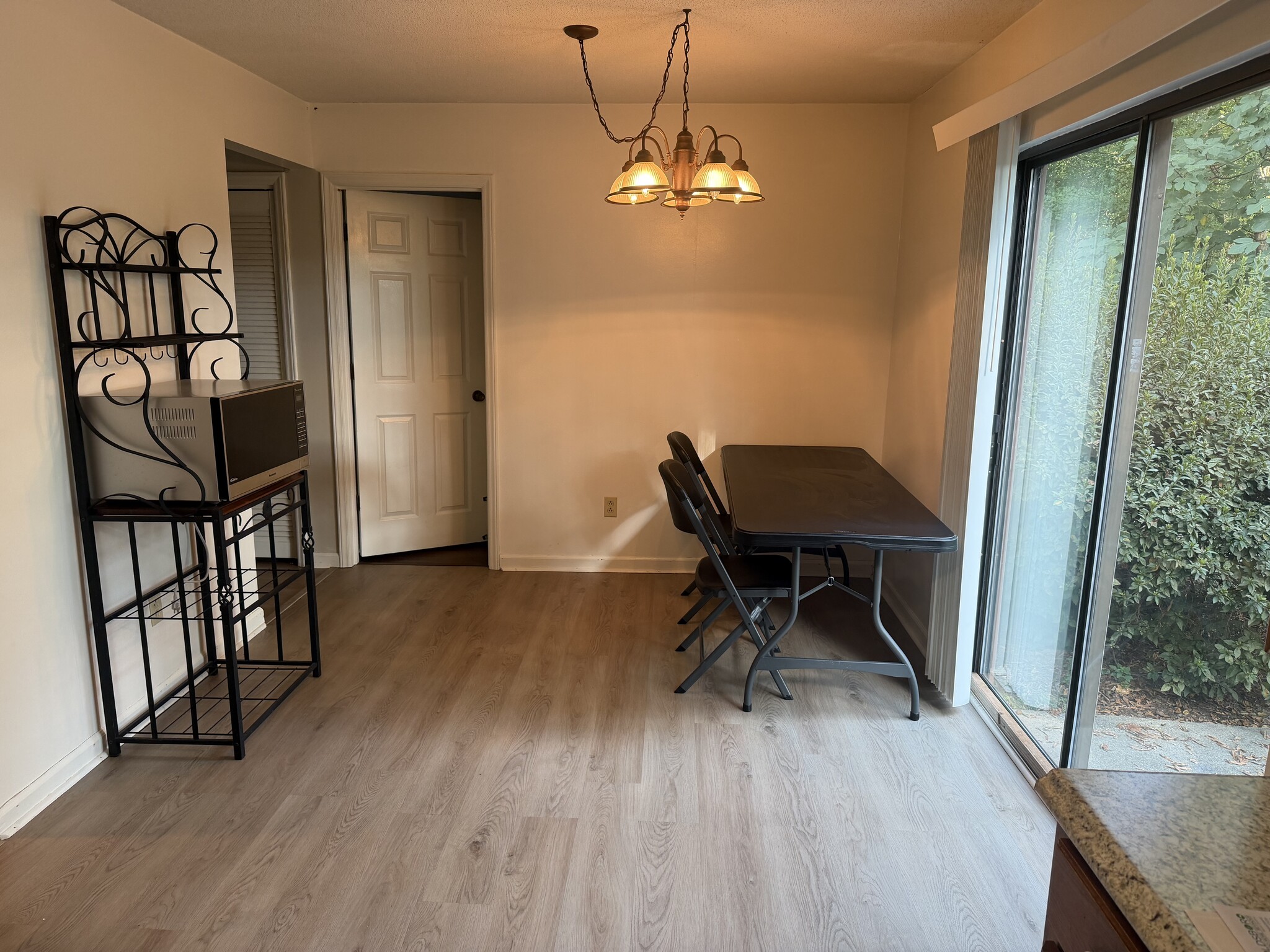 Dining room - 1808 Stephens St