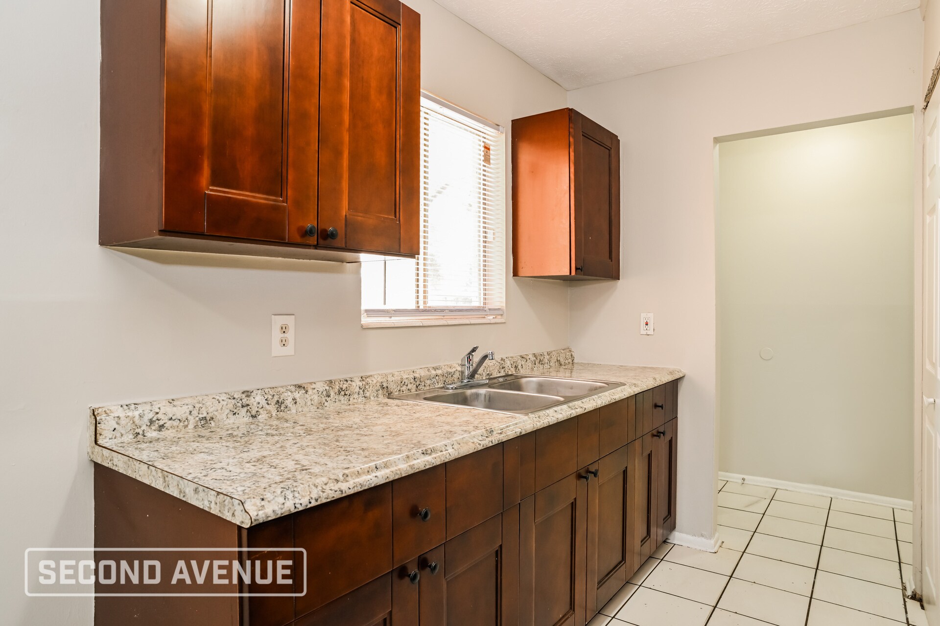 Building Photo - 5111 Arrowsmith Rd