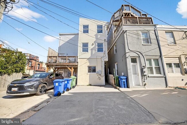 Building Photo - 7 E Fort Ave