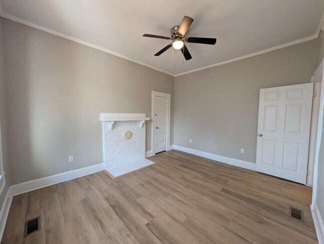 Building Photo - 1522 Buncombe Rd