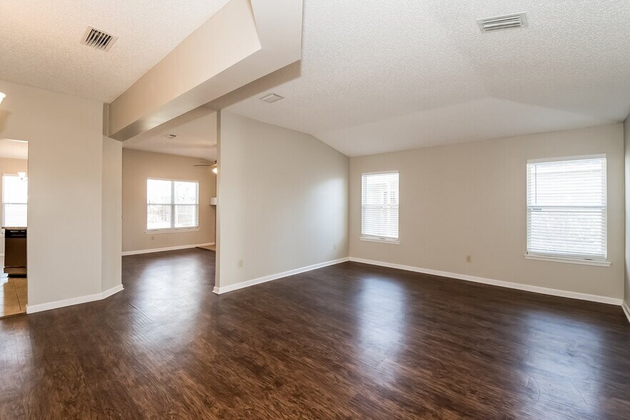 Building Photo - 12335 Silent Brook Trail N
