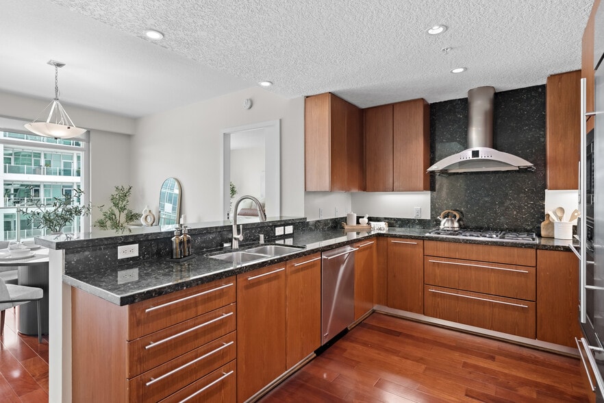 Building Photo - 3141 Michelson Dr