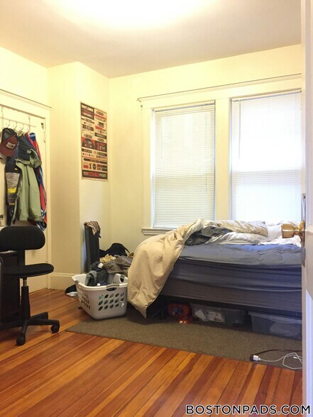 Building Photo - 209 Chestnut Hill Ave