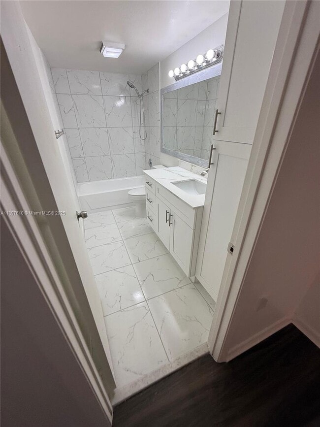 Building Photo - 738 Mill Valley Pl