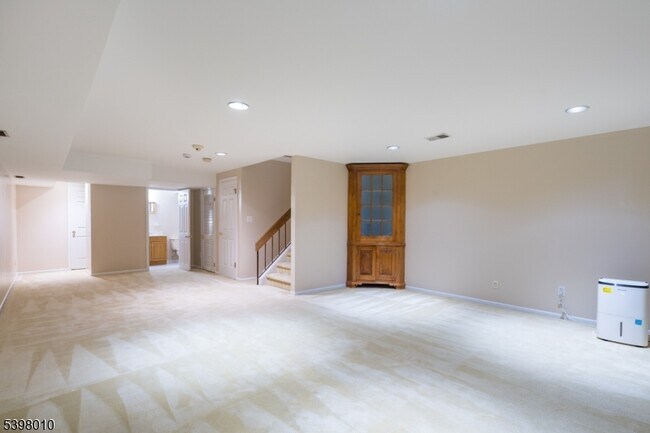 Building Photo - 1 Avery Ct