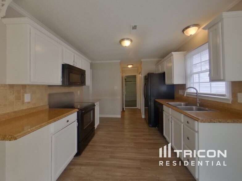 Building Photo - 7325 Fallow Ln