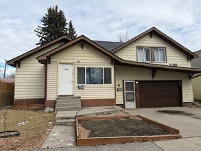 Building Photo - Imlay Duplex