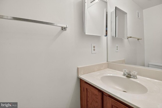 Building Photo - 4257 Sleepy Lake Dr