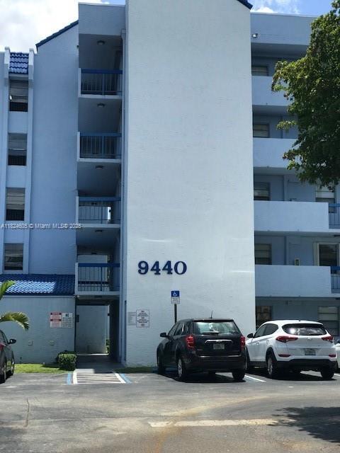 Primary Photo - 9440 Fontainebleau Blvd