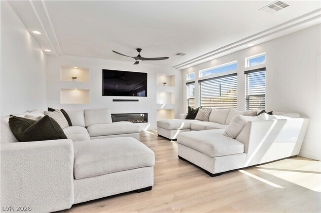 Building Photo - 9758 Hawk Crest St