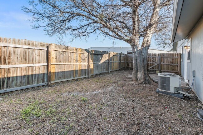 Building Photo - 410 Old Thorndale Rd