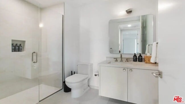 Building Photo - 10310 Santa Monica Blvd