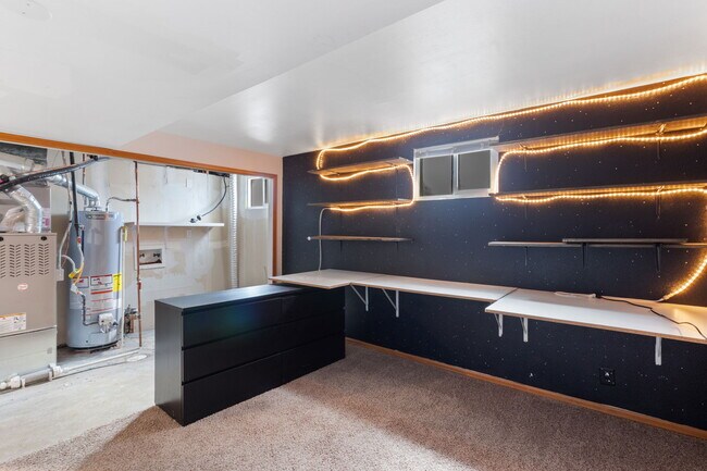 Building Photo - 341 Longfellow Dr